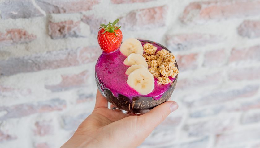 acai bowl serveren